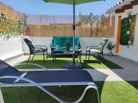 Day, Summer, Solarium, Balcony/Terrace, furniture, sunbed