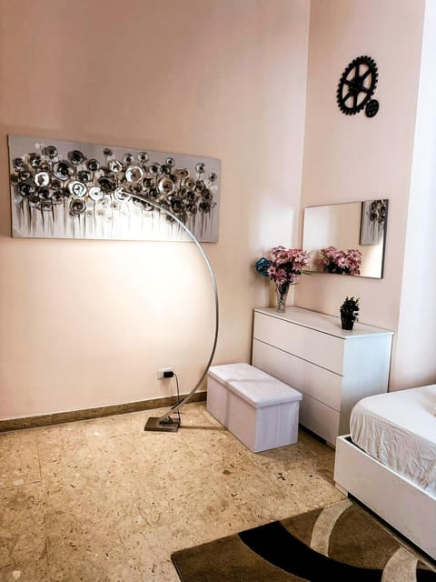 Photo of the whole room, wardrobe