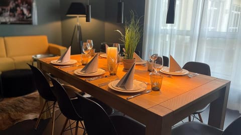 Living room, Seating area, Dining area, Food