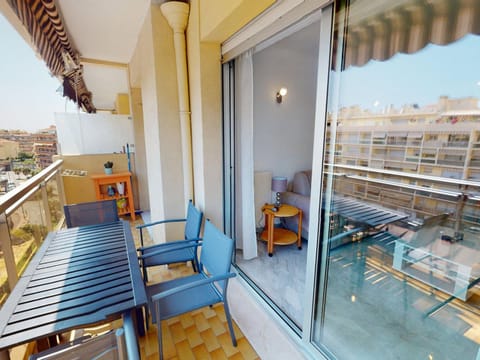 Spacieux 2P climatisé avec terrasses et garage, proche centre de Menton et plages - FR-1-196-332 Apartment in Menton