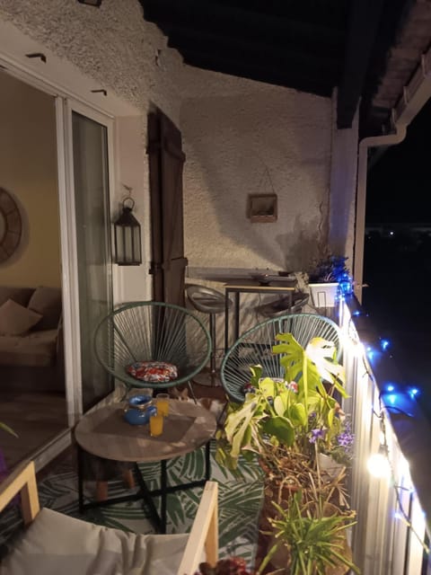 Night, Garden, Balcony/Terrace