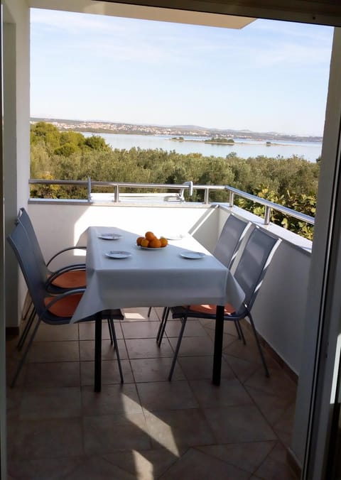 Property building, Balcony/Terrace