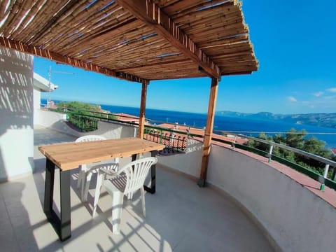Balcony/Terrace, Balcony/Terrace, Sea view