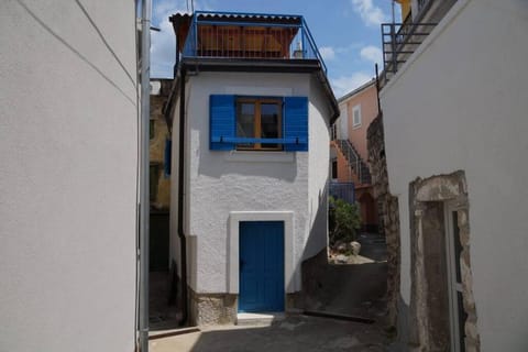 Old Town Stone House House in Novi Vinodolski