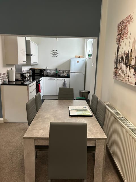 The Long Hall 2 bed ground floor annexed apartment - sleeps 6 Apartment in Chesterfield