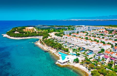 Property building, Natural landscape, Bird's eye view, Beach, Sea view