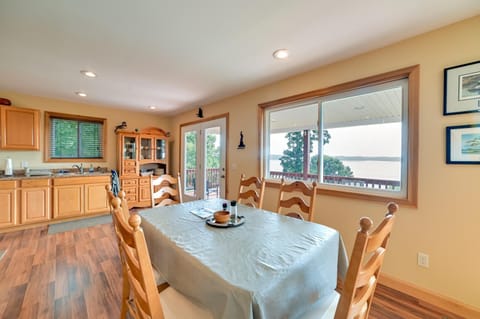 Deck and Water View Cozy Kentucky Lake Getaway House in Lake Barkley