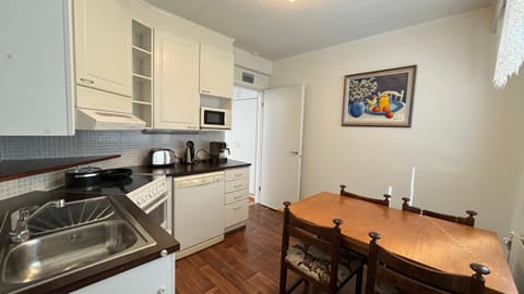 Huoneisto karhujen kaupungissa - Tapanintien Lumo Apartment in Finland