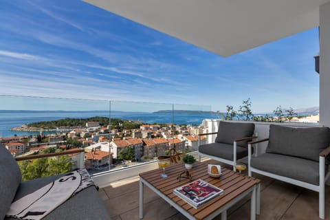 View (from property/room), Balcony/Terrace, Sea view