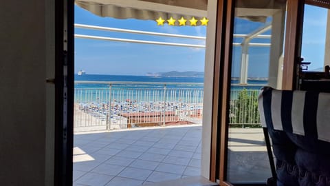 View (from property/room), Balcony/Terrace, Sea view