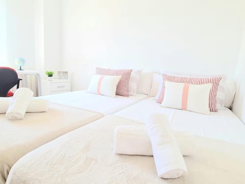 Apartamento 3 dormitorios Malaga (Teatinos) Apartment in Malaga