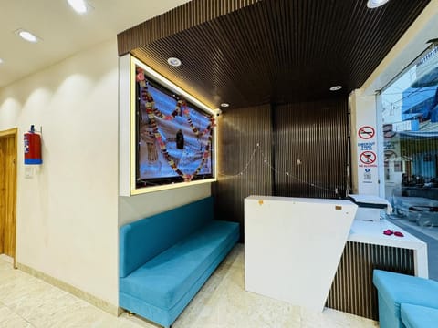 Seating area, Evening entertainment