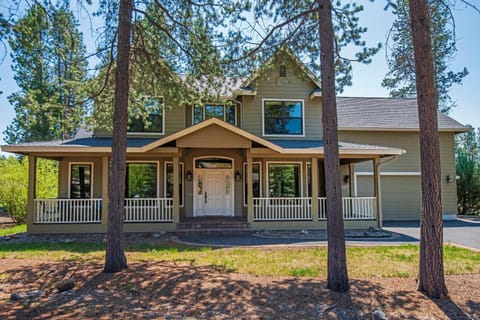 Pony Express - Meredith Lodging House in Three Rivers