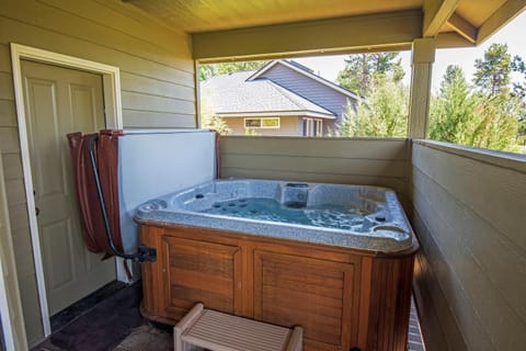 Pony Express - Meredith Lodging House in Three Rivers