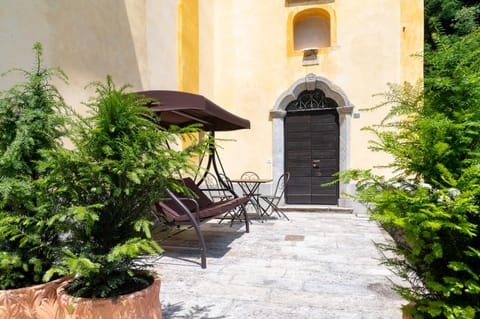 Property building, Balcony/Terrace