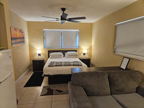 Seating area, Bedroom