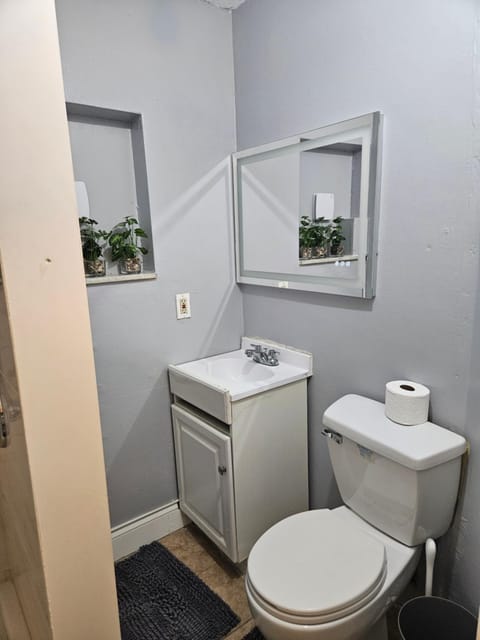 The Vacay Inn House in Lauderdale Lakes