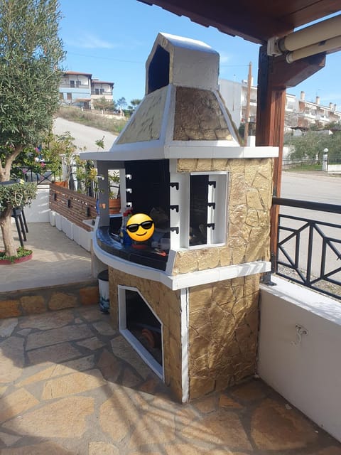 Dave Apartment Nikiti, Seaview Terrace, near Harbor Apartment in Nikiti