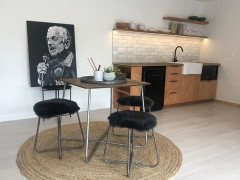 Absolute waterfront House in Raglan