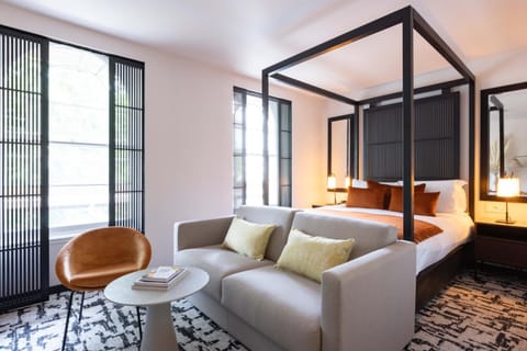 Bed, Living room, Photo of the whole room, Seating area, Bedroom