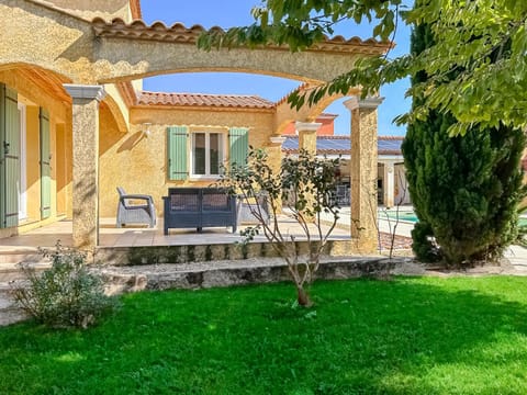 La Provençale - Villa avec Piscine proche Nîmes Villa in Provence-Alpes-Côte d'Azur