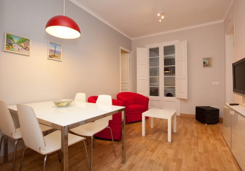 Living room, Seating area, Dining area