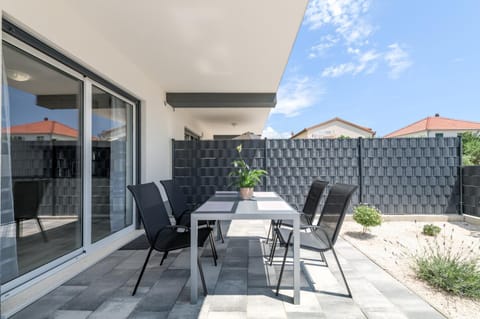 Patio, Day, View (from property/room), Balcony/Terrace, Seating area, Dining area