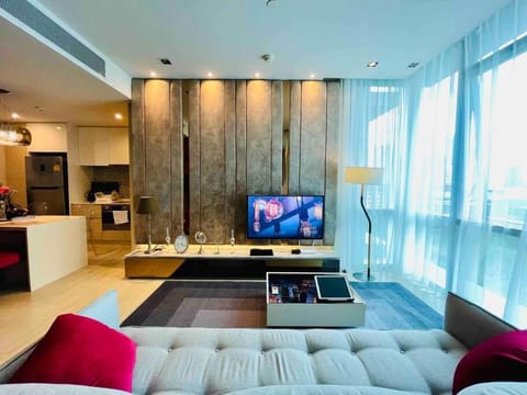 Communal lounge/ TV room, TV and multimedia, Living room, Seating area, Evening entertainment