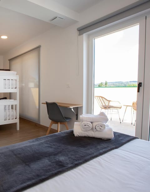 Bed, Balcony/Terrace, Photo of the whole room, Bedroom
