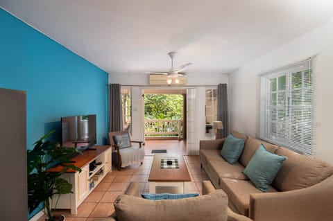 Patio, TV and multimedia, Living room