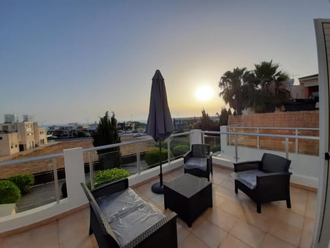 Balcony/Terrace, Sunset, sunbed