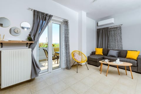 Living room, Seating area, air conditioner