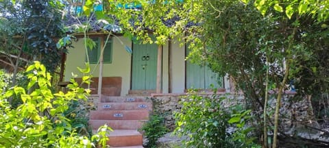 Property building, Day, Garden, Garden view