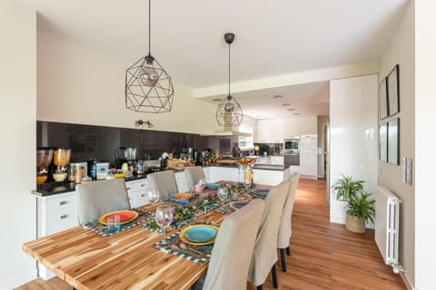 BARCELONA´S TROPICAL OASIS Villa in Barcelona