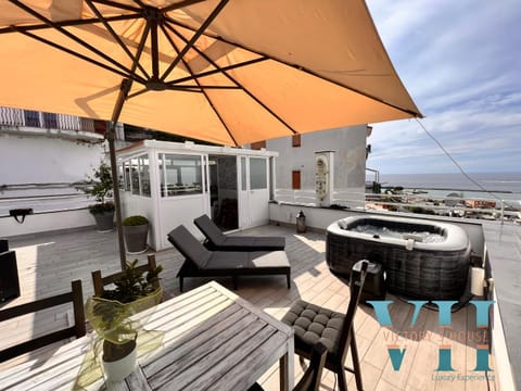 Victory's Luxury House with Jacuzzi on the Roof Villa in Casamicciola Terme