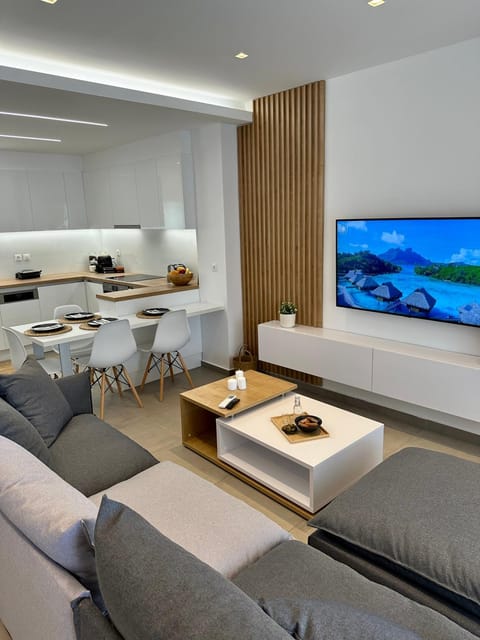 TV and multimedia, Kitchen or kitchenette, Living room