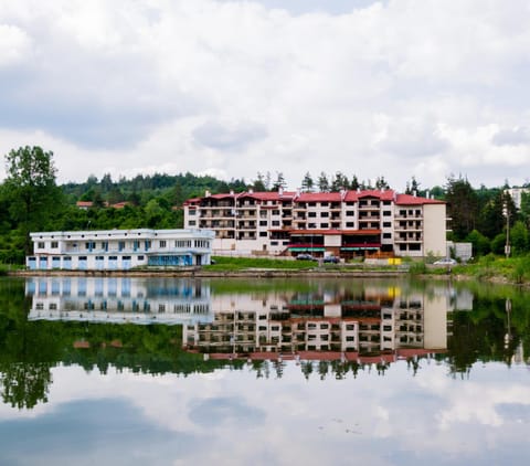 Property building, Lake view