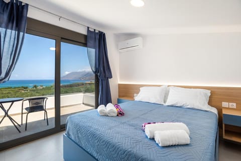 Bed, Bedroom, Sea view