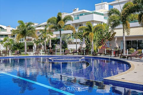Property building, Garden, Swimming pool