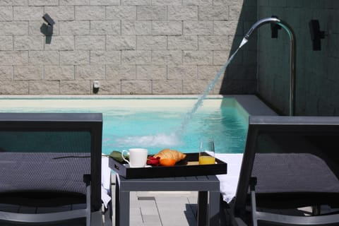 Balcony/Terrace, Swimming pool