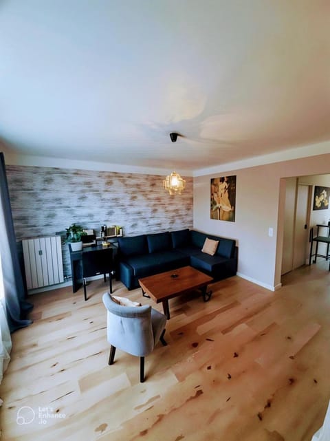 Communal lounge/ TV room, Spring, Casino, Game Room, Coffee/tea facilities, Living room, Lobby or reception, Lounge or bar, Seating area, Dining area, Beach, Beach, On site, Seasons, Parking, locker, air conditioner