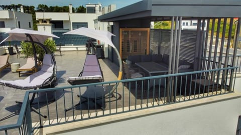 Day, Sauna, Balcony/Terrace, sunbed