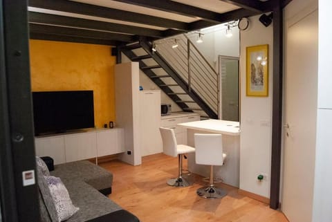 Mo&Vi - Elegante Loft - Vicino F1-San Gerardo-Parco Monza House in Monza