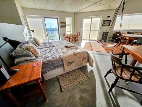 Bed, Seating area, Bedroom