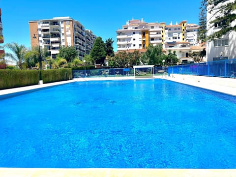 City view, Swimming pool, Swimming pool, Location