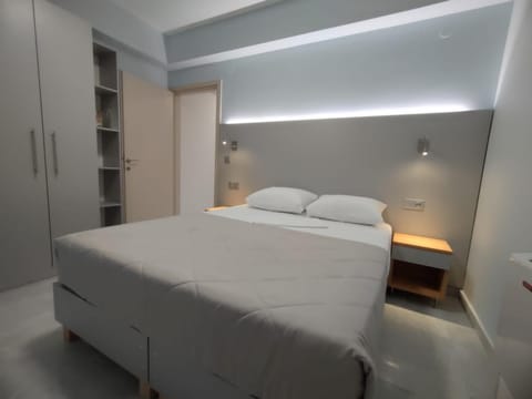Bed, Photo of the whole room, Bedroom, wardrobe