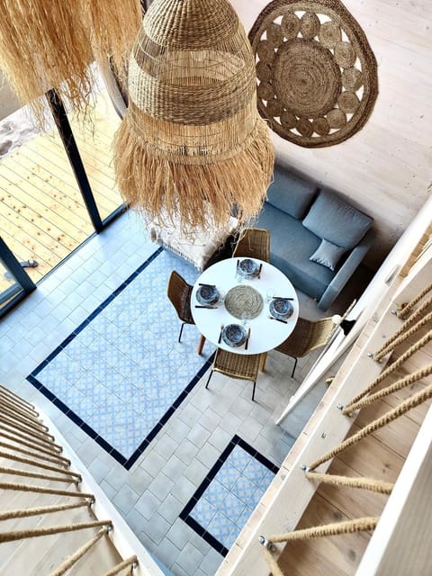 Property building, Living room, Seating area, Dining area