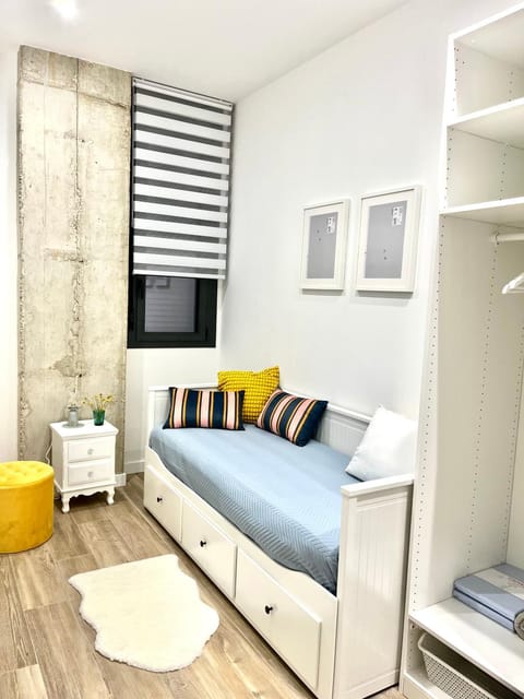 Bed, Photo of the whole room, Bedroom, towels, wardrobe