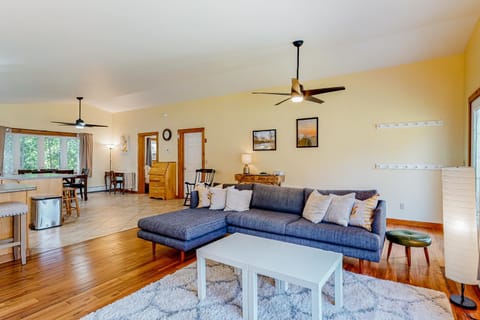 Sherry Road Retreat House in Burlington