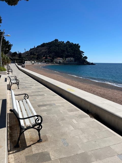 Nearby landmark, Beach